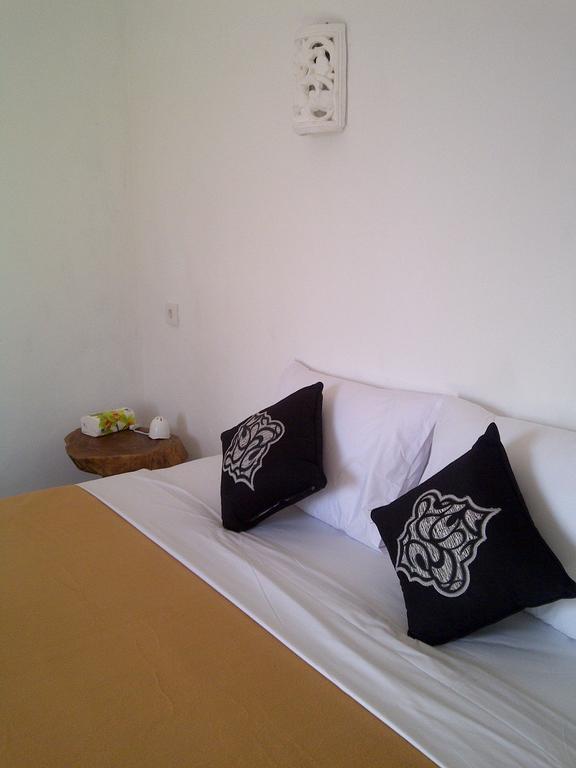 Kubu Sunset Guest House Nusa Lembongan  Exterior photo