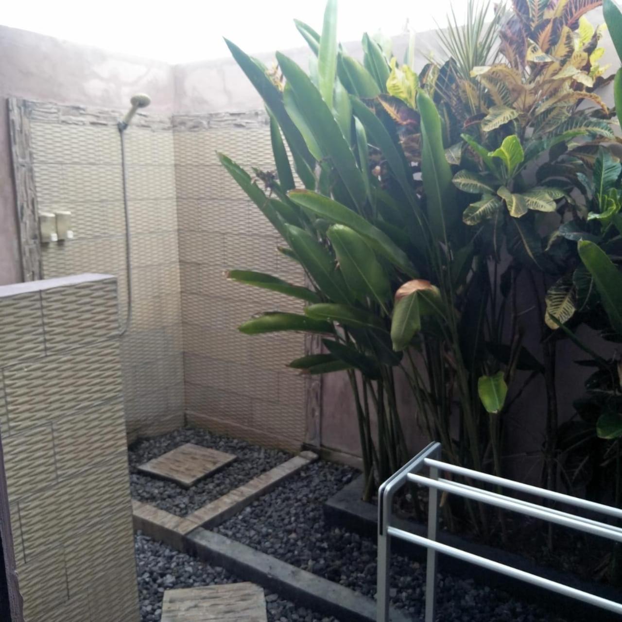 Kubu Sunset Guest House Nusa Lembongan  Exterior photo